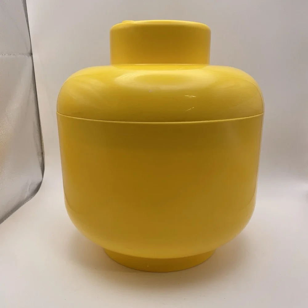 LEGO Large Storage Case Head‎ Yellow Iconic Lipstick Smile Girl Mini Figure - Picture 6 of 9